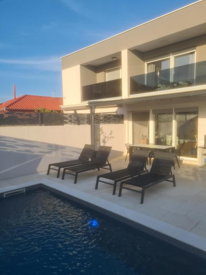 Villa Maris Nin Luaran gambar